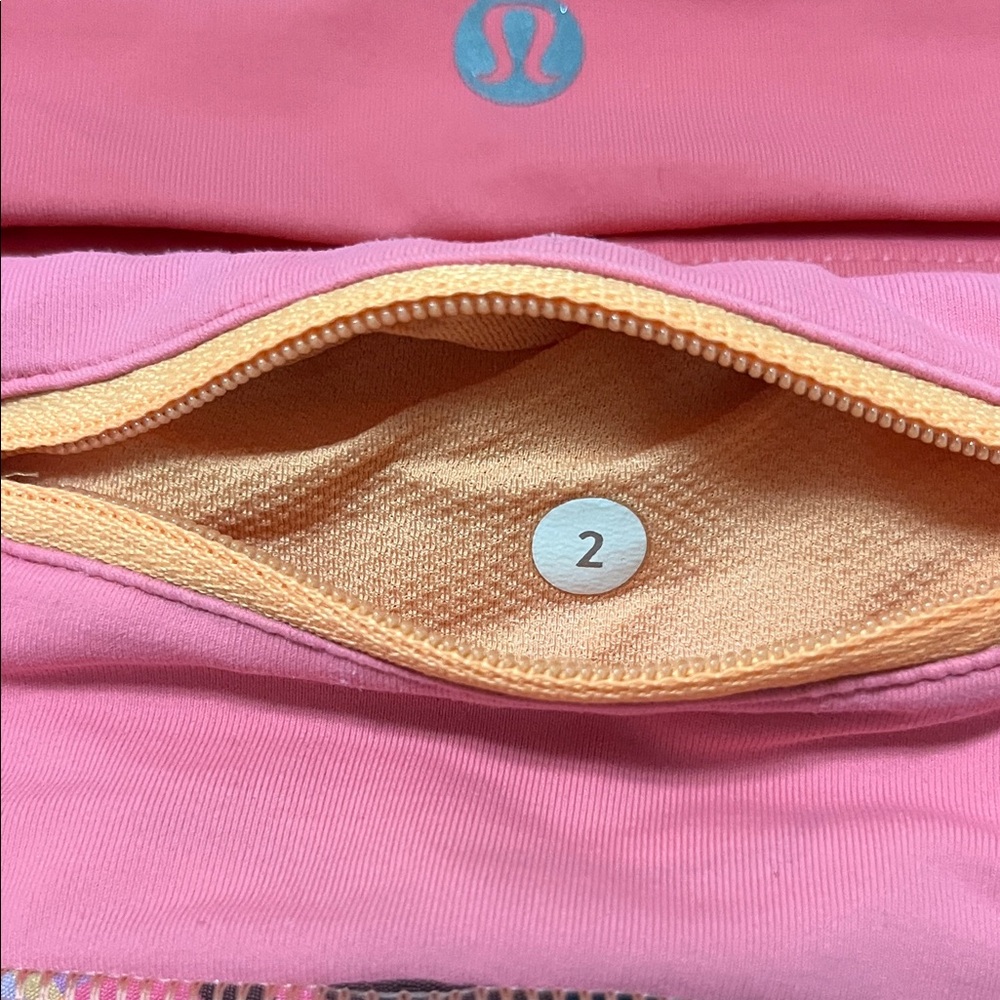 SET Lululemon Energy High- Neck Line Bra *Motif Speed/Short *2-way Stretch - Picture 7 of 10